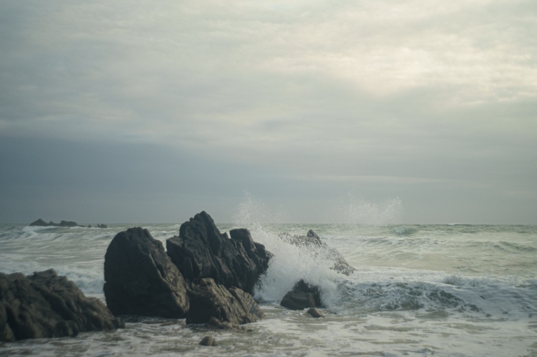 Waves on the rocks at Duckpool